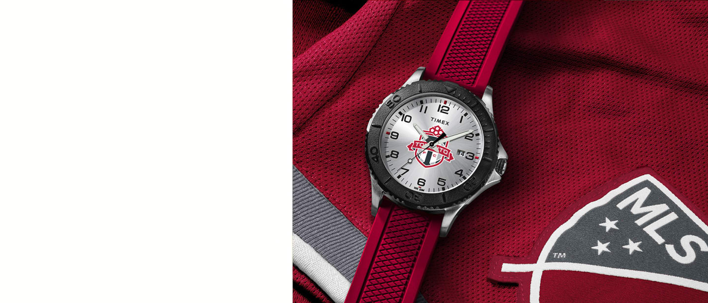 Atlanta United MLB watch with red jersey.